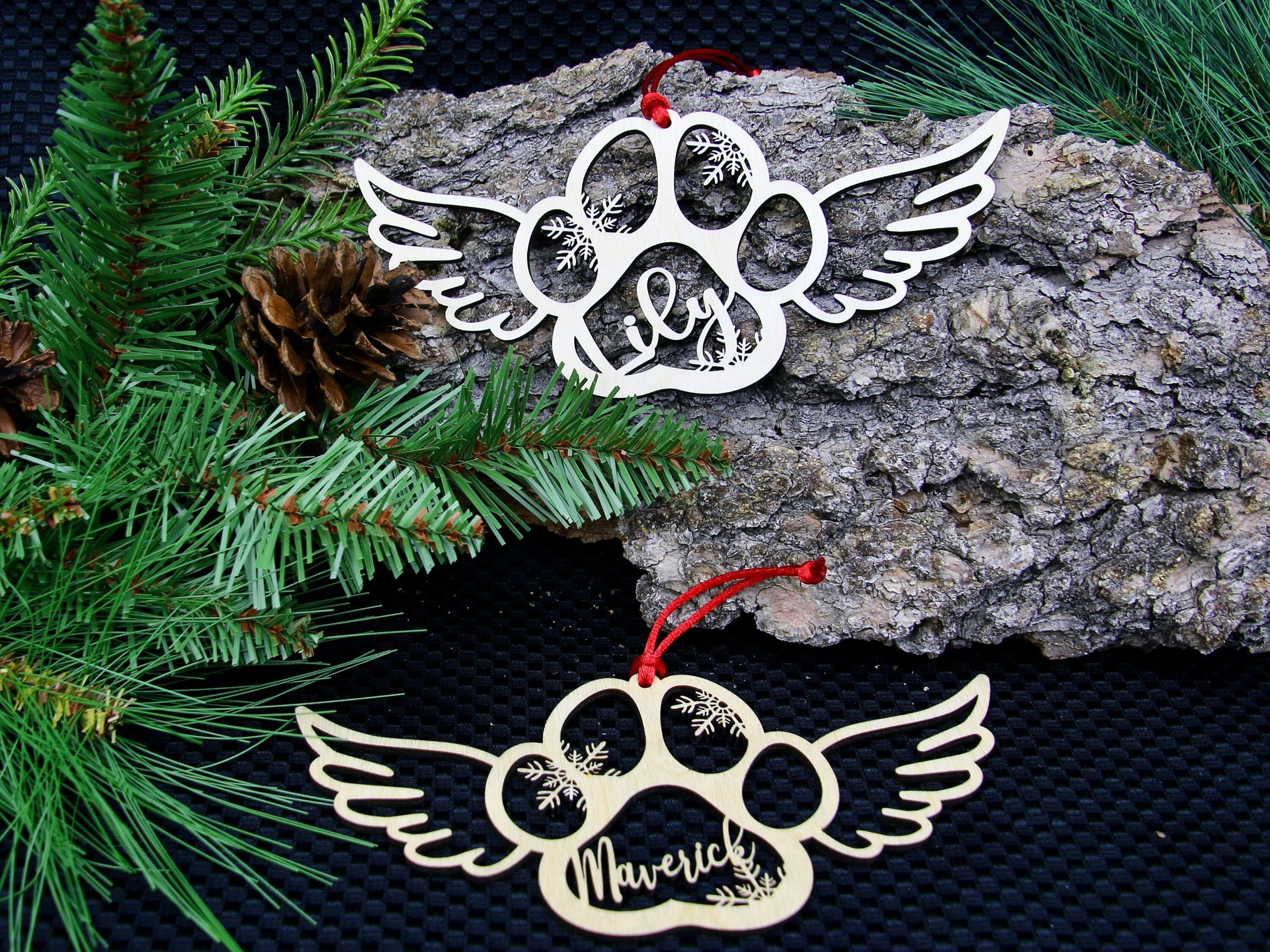 Personalized Dog or Cat Paw Angel Wings Memorial Ornament, Pet Memorial Ornament, Custom Paw Prints in Heaven Christmas Ornament, for dog loss or cat loss. Choose no snowflakes, snowflakes or turtles for serenity. Rainbow bridge sympathy gift.
