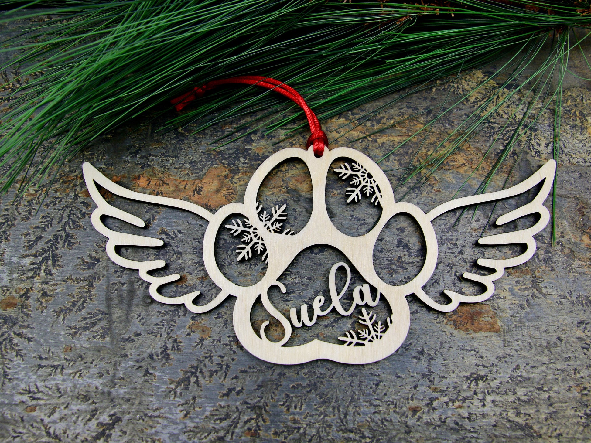 Personalized Dog or Cat Paw Angel Wings Memorial Ornament, Pet Memorial Ornament, Custom Paw Prints in Heaven Christmas Ornament, for dog loss or cat loss. Choose no snowflakes, snowflakes or turtles for serenity. Rainbow bridge sympathy gift.
