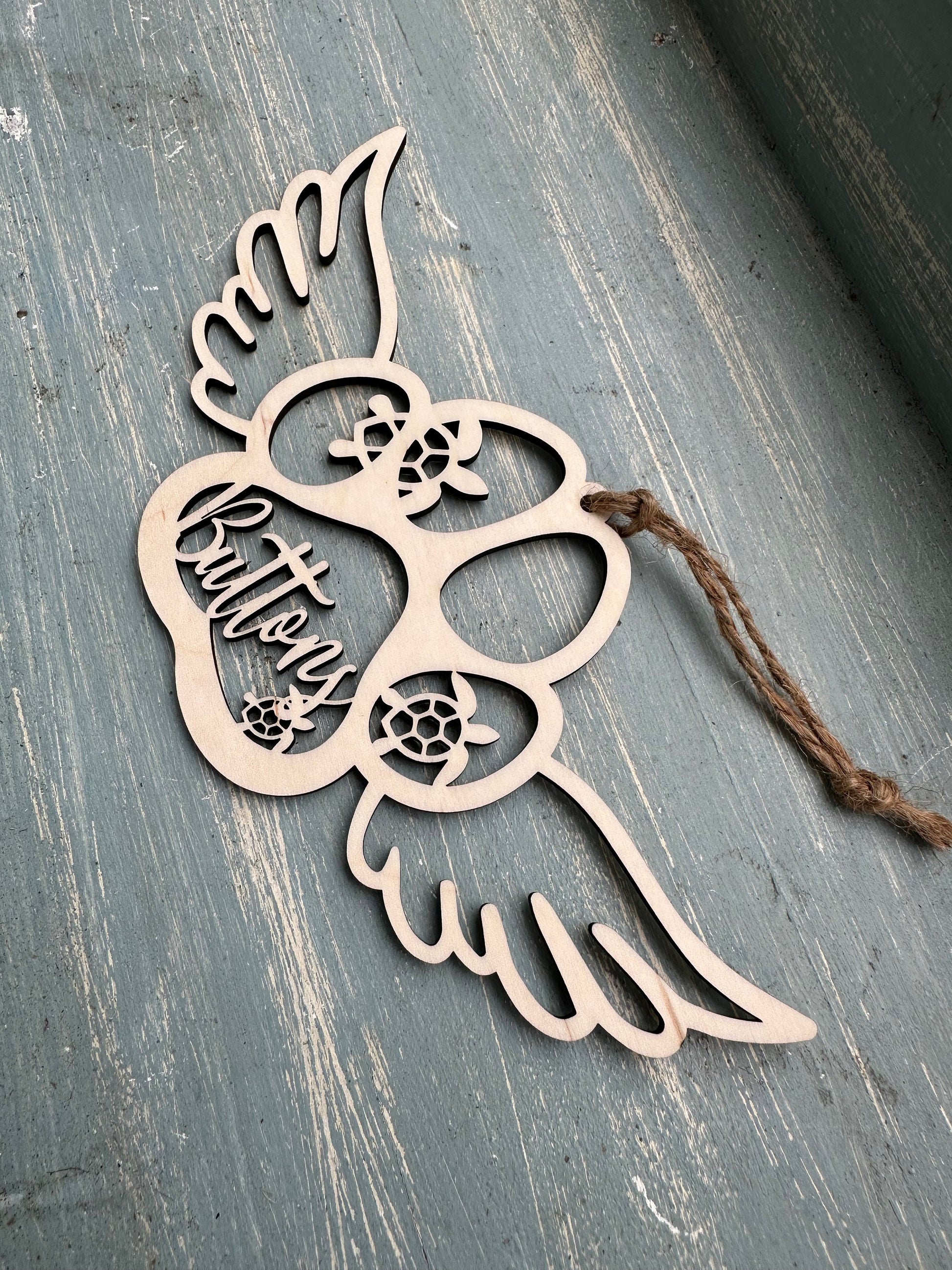 Personalized Dog or Cat Paw Angel Wings Memorial Ornament, Pet Memorial Ornament, Custom Paw Prints in Heaven Christmas Ornament, for dog loss or cat loss. Choose no snowflakes, snowflakes or turtles for serenity. Rainbow bridge sympathy gift.