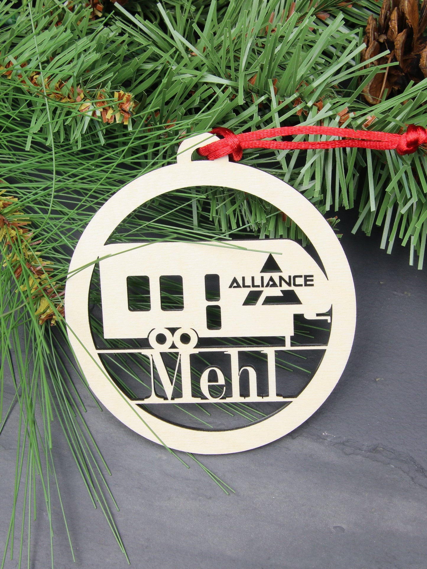 Personalized Alliance 5th Wheel Camper Ornament, Custom Camping Ornament,Round RV Fifth Wheel Camper Christmas Ornament, Unique Outdoor Gift