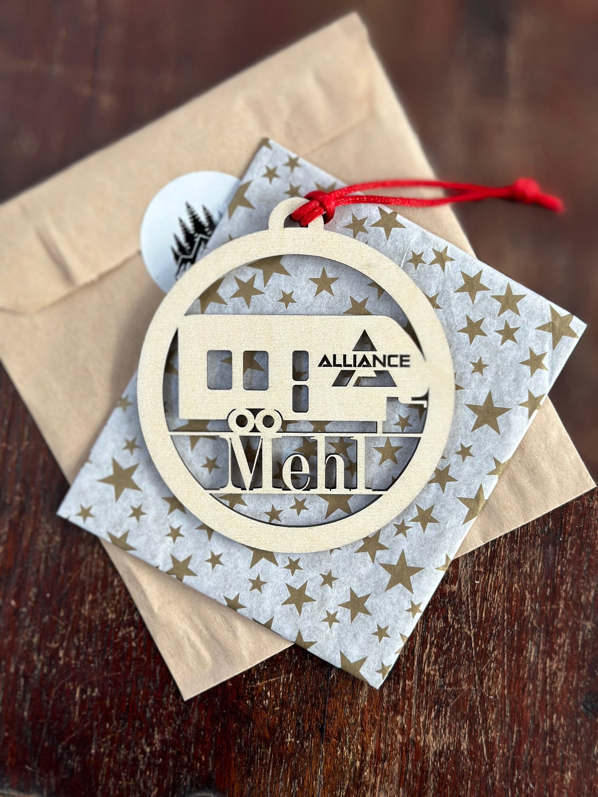 Personalized Alliance 5th Wheel Camper Ornament, Custom Camping Ornament,Round RV Fifth Wheel Camper Christmas Ornament, Unique Outdoor Gift