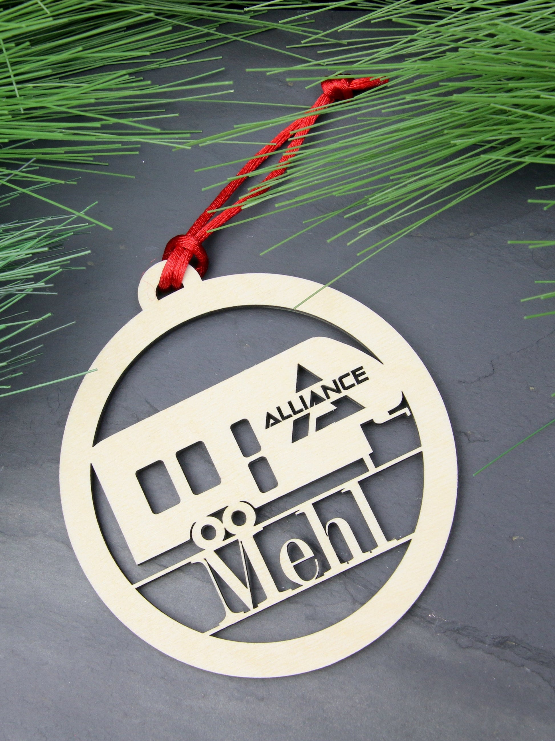 Personalized Alliance 5th Wheel Camper Ornament, Custom Camping Ornament,Round RV Fifth Wheel Camper Christmas Ornament, Unique Outdoor Gift