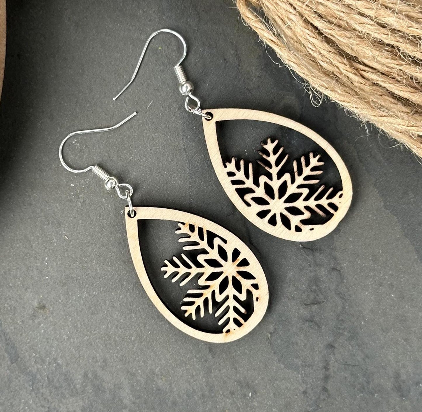 Snowflake Earring Oval Earrings – Snowy Winter Eco-Friendly, Lightweight Dangle Earrings, Perfect Christmas and Holiday Jewelry Gift for Her