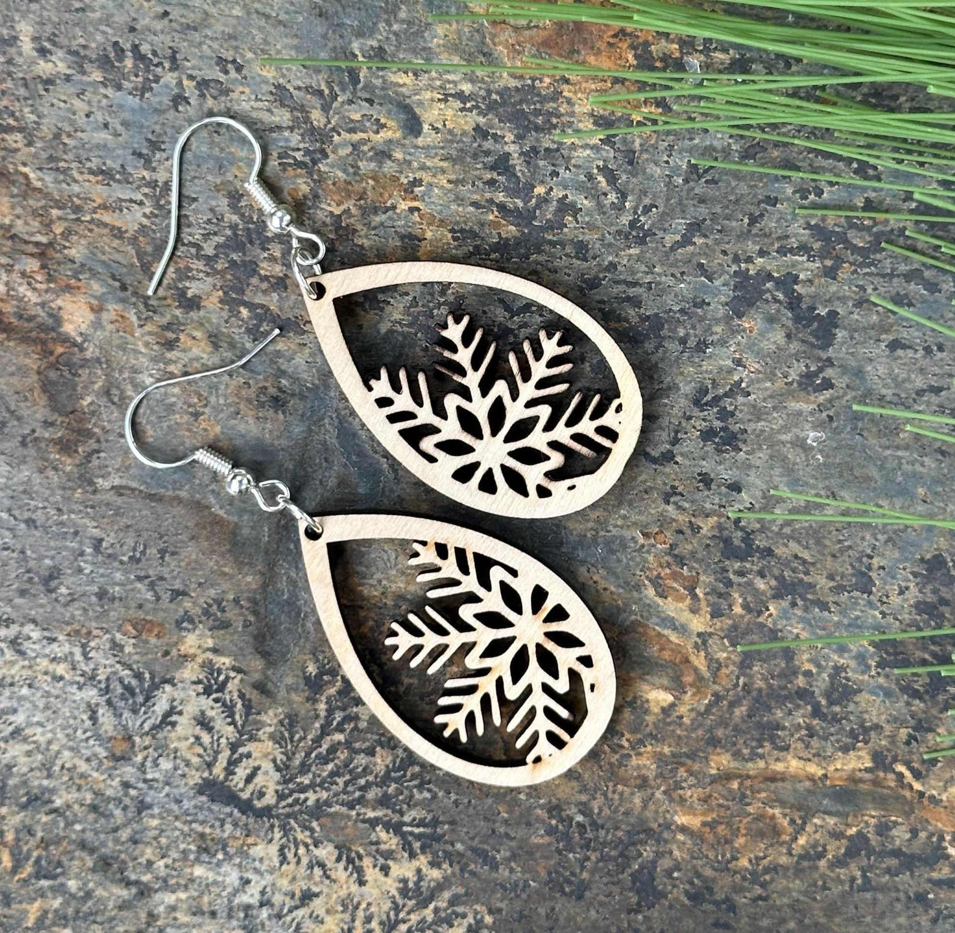 Snowflake Earring Oval Earrings – Snowy Winter Eco-Friendly, Lightweight Dangle Earrings, Perfect Christmas and Holiday Jewelry Gift for Her