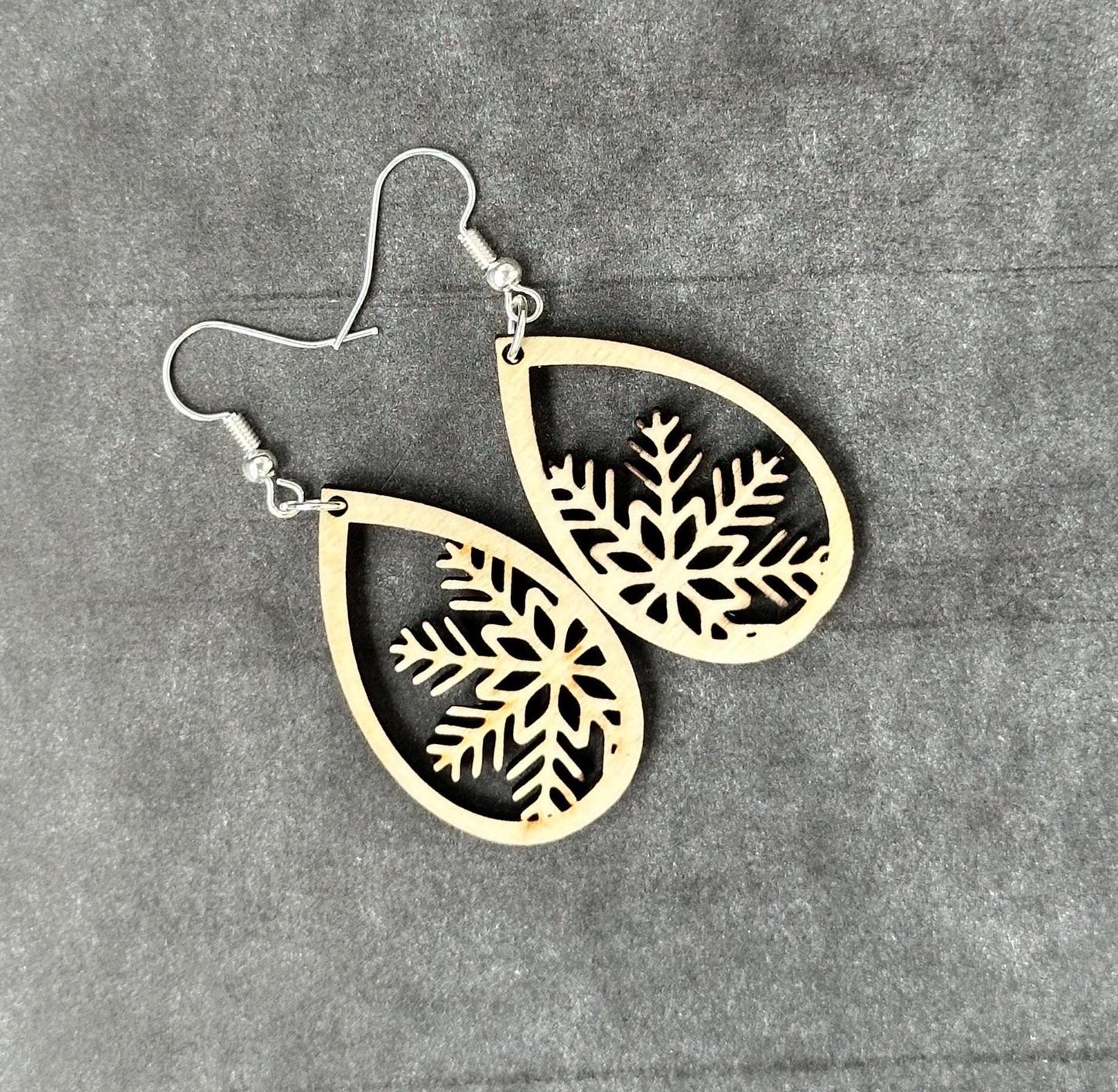 Snowflake Earring Oval Earrings – Snowy Winter Eco-Friendly, Lightweight Dangle Earrings, Perfect Christmas and Holiday Jewelry Gift for Her