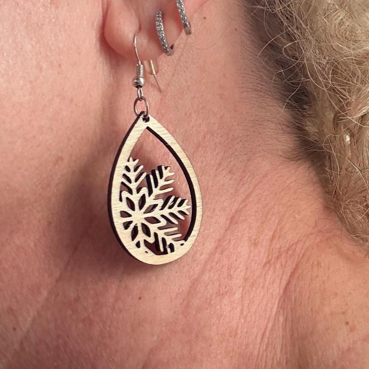 Snowflake Earring Oval Earrings – Snowy Winter Eco-Friendly, Lightweight Dangle Earrings, Perfect Christmas and Holiday Jewelry Gift for Her