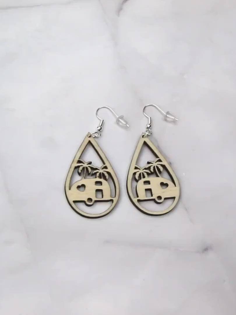 Palm Tree Travel Trailer Earrings – Birchwood Camper Jewelry
